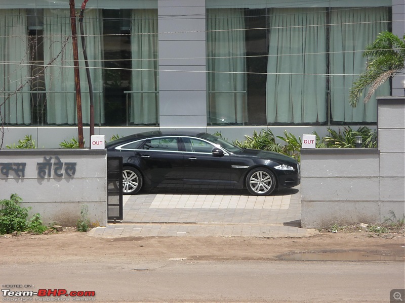 Exclusive Pictures: 2010 Jaguar XJ-p1010040.jpg