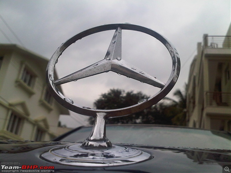 My first gift to myself for the new year's eve! A Mercedes W126..-img00352201008151400.jpg