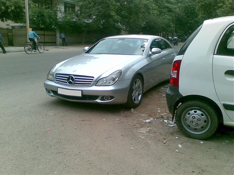 Pics: Merc CLS 500 spotted (Post all CLS sightings here).-26082008032.jpg