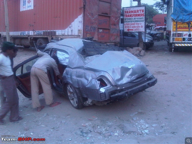 Supercar & Import Crashes in India-img00157201104161844.jpg