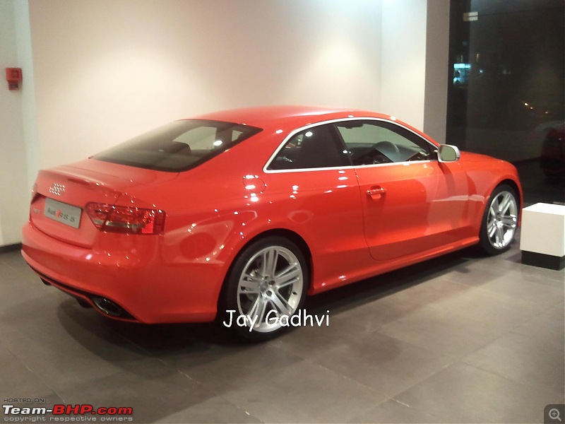 Supercars & Imports : Gujarat-red-rs5.jpg