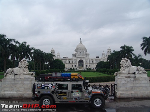 Pics:HUMMER H1 in India EDIT: Now civillian version too-kolkata.jpg