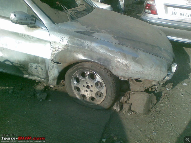 Alfa Romeo 166 spotted in Mumbai!-29092011002.jpg