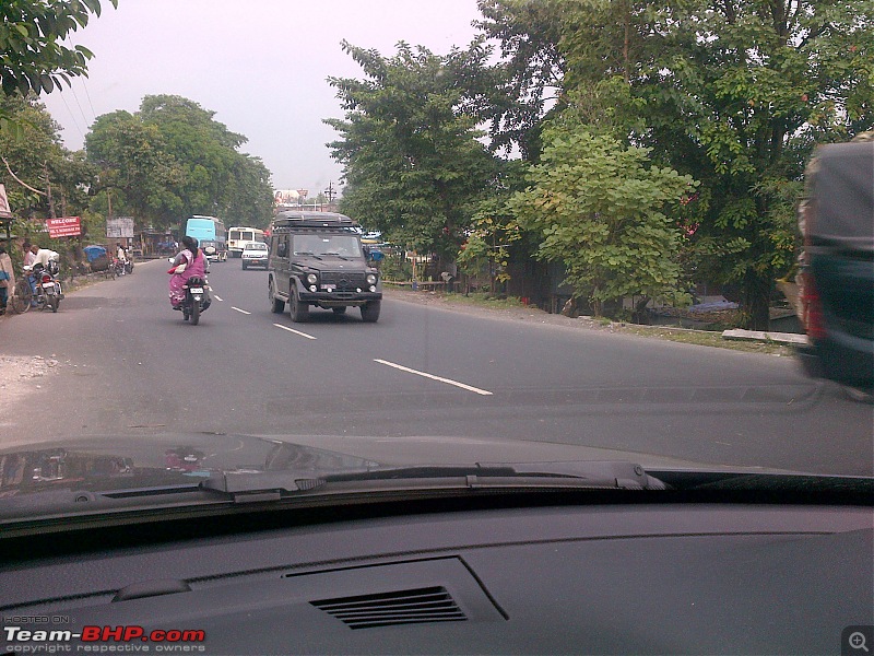 Berlin-Himalayan Expedition team spotted near Siliguri (Merc G500's)-img2011110600060x.jpg