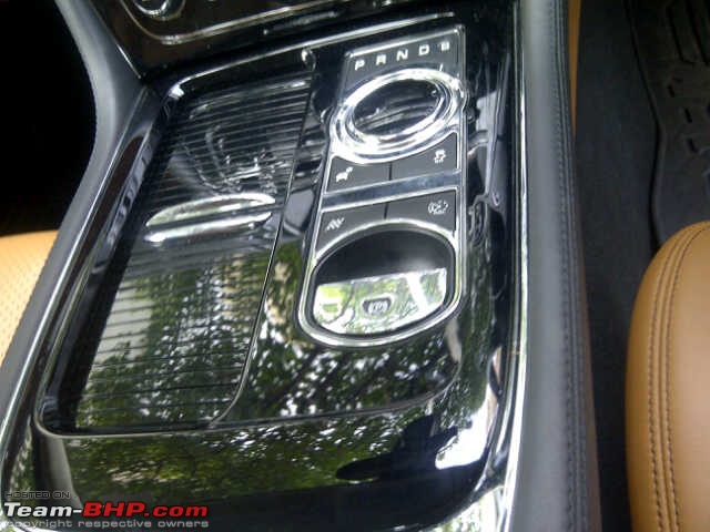 Exclusive Pictures: 2010 Jaguar XJ-img2011091200190.jpg