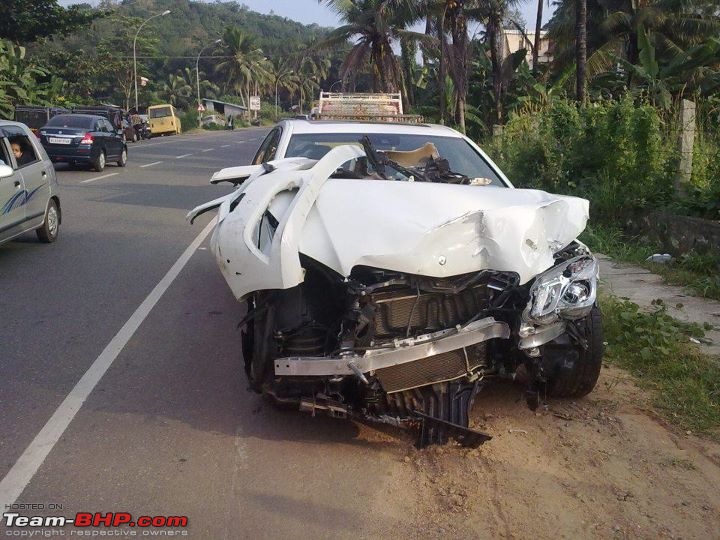 Supercar & Import Crashes in India-388868_256311337765100_100001587075136_733674_1395107916_n.jpg