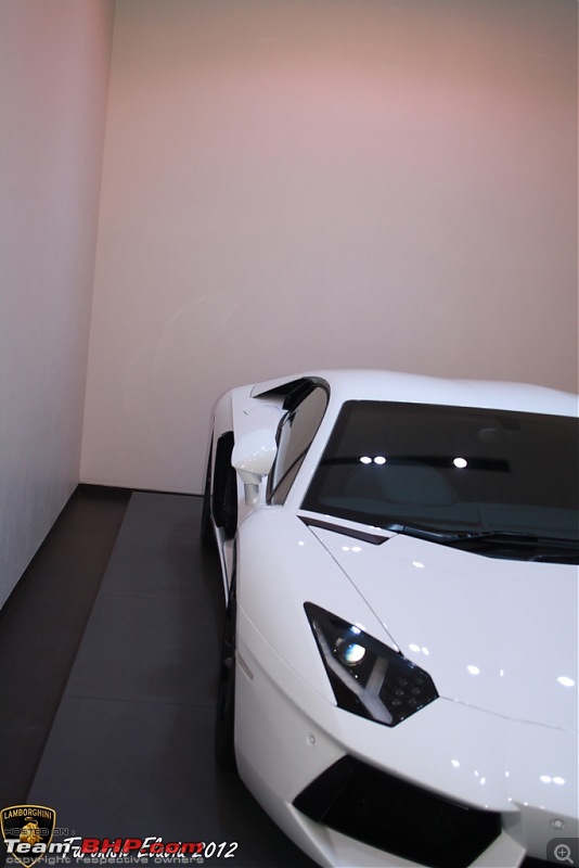 PICS & Report : Lamborghini Mumbai Showroom!-img_8685.jpg