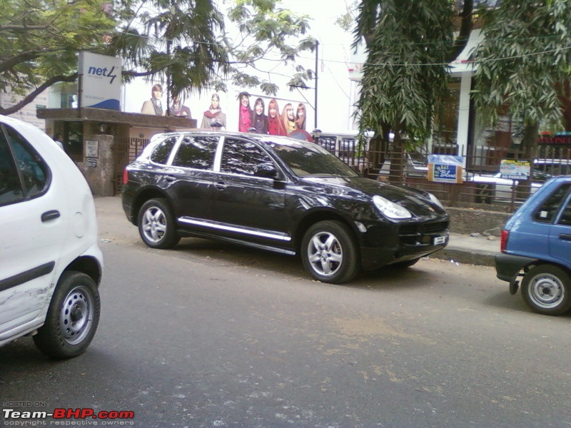 Supercars & Imports : Chennai-cayennes_090209.jpg