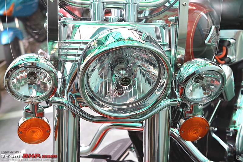 Harley-Davidson Heritage Softail Classic FLSTC: The Comprehensive Review-8-front-headlight-fog-lamp-indicators.jpg