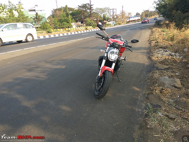 Red Ducati Monster 821 - Initial ownership report-007-checking-out-ng3.jpg