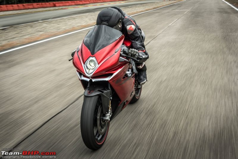 MV Agusta F4 LH44, in collaboration with Lewis Hamilton-mvagustaf4lh44motofire18800x534.jpg