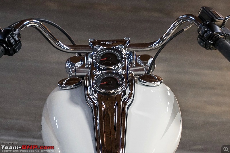 Harley-Davidson 2018 Softail Deluxe, Low Rider launched-softailloweridergallery3.jpeg