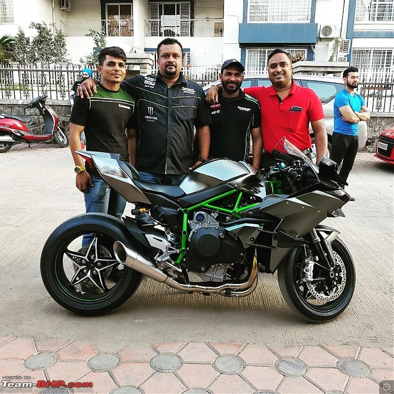 India's first Kawasaki Ninja H2R delivered-53480563_2283192295298775_131931383764353024_n.jpg