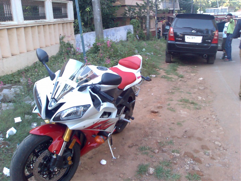 Superbikes spotted in India-yamaha-r6.-10.jpg