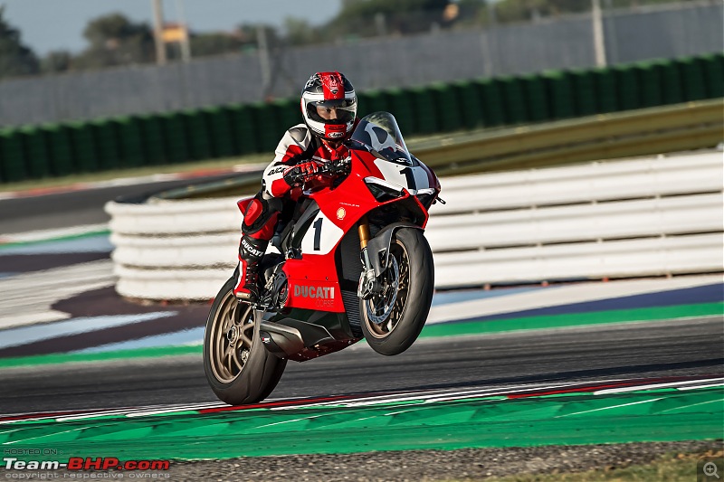 Ducati Panigale V4 25 Anniversario 916 launched at Rs. 54.90 lakh-panigale-v4-25-anniversario-916_.jpg