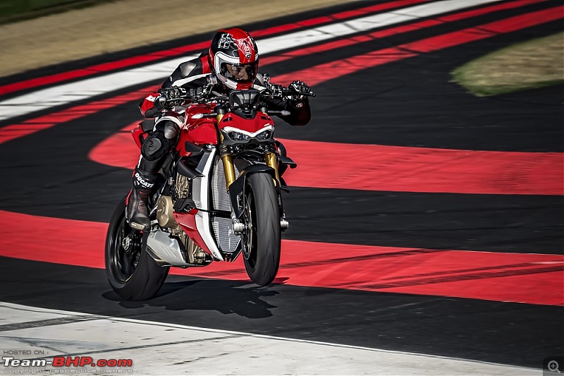 Ducati sells over 53,000 motorcycles in 2019-streetfighter-v4-s.jpg