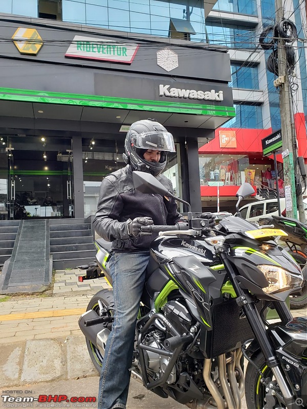 The Kawasaki Z900 comes home : My Black Hornet-z-900-riding-out-showroom.jpeg