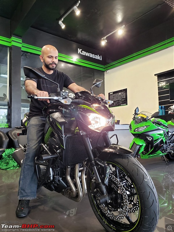 The Kawasaki Z900 comes home : My Black Hornet-z900-vinod-bike-showroom.jpeg