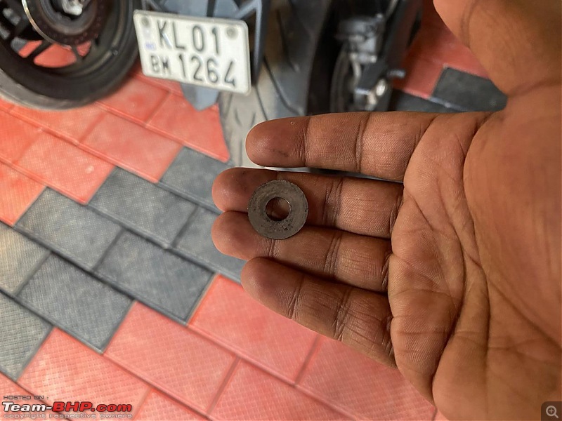 Review: My Yamaha R1 (WGP 50th Anniversary Edition)-missing_washer.jpeg