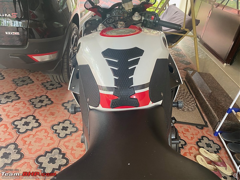 Review: My Yamaha R1 (WGP 50th Anniversary Edition)-img_2218.jpeg