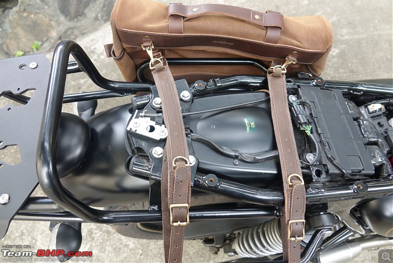 Review: My Triumph Street Twin Gold Line Edition-saddlebag-2b.jpg