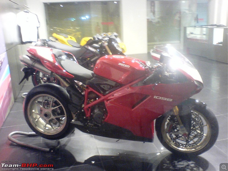 Ducati opens Shop in Mumbai. EDIT: And now in Gurgaon-dsc00513.jpg