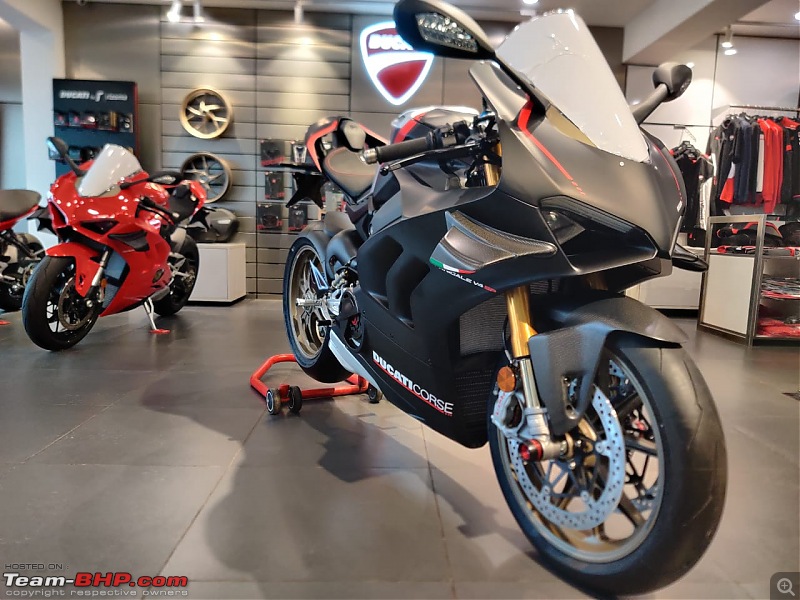 The Black Ghost | My 2021 Ducati V4SP Review-whatsapp-image-20211119-7.04.28-pm-2.jpeg