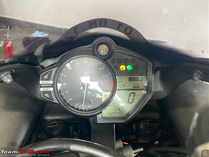 Review: My Yamaha R1 (WGP 50th Anniversary Edition)-gps_7.jpeg