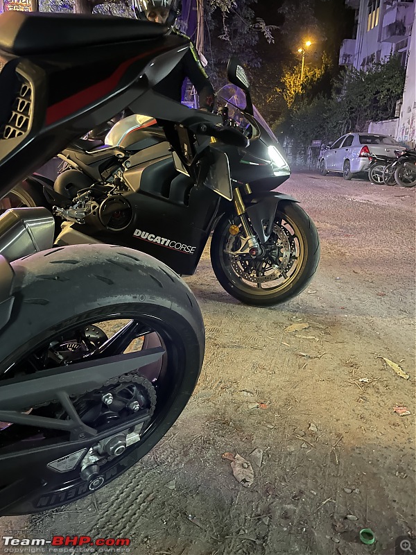 The Black Ghost | My 2021 Ducati V4SP Review-img3334.jpg