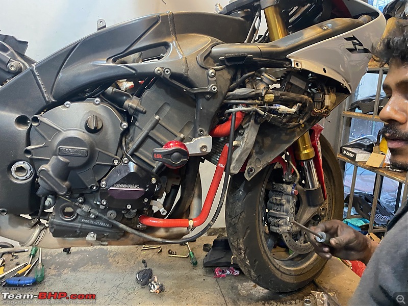 Review: My Yamaha R1 (WGP 50th Anniversary Edition)-samco36.jpeg