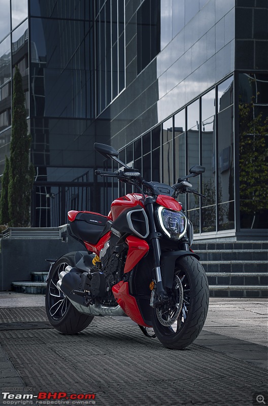 2023 Ducati Diavel V4 unveiled-my23_ducati_diavel_v4-_122__uc450458_mid.jpg