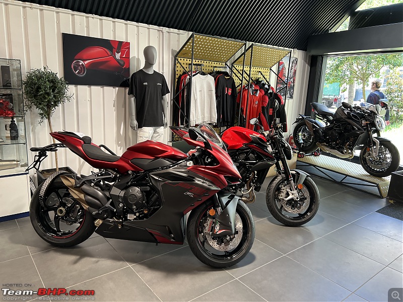 Ducati 848 EVO Corse Review | Story of Bianca-2906bf12c13241b9a79a4fcce78fc624.jpeg