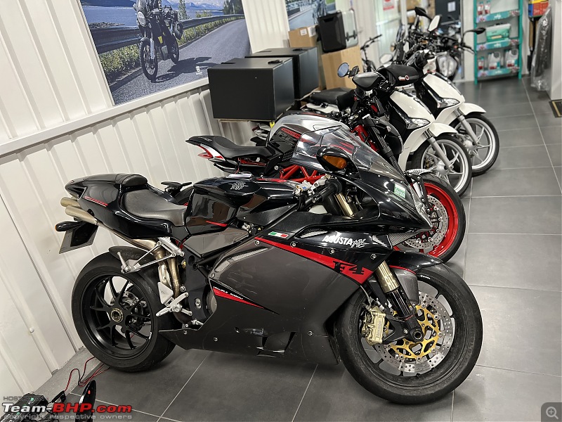 Ducati 848 EVO Corse Review | Story of Bianca-d31eff593a5f43159d1cdf7708d44f26.jpeg