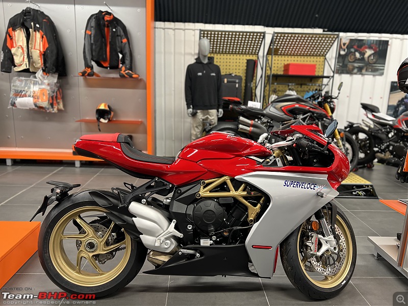 Ducati 848 EVO Corse Review | Story of Bianca-66f4ddf5756b4d838c78260c3ab906d6.jpeg