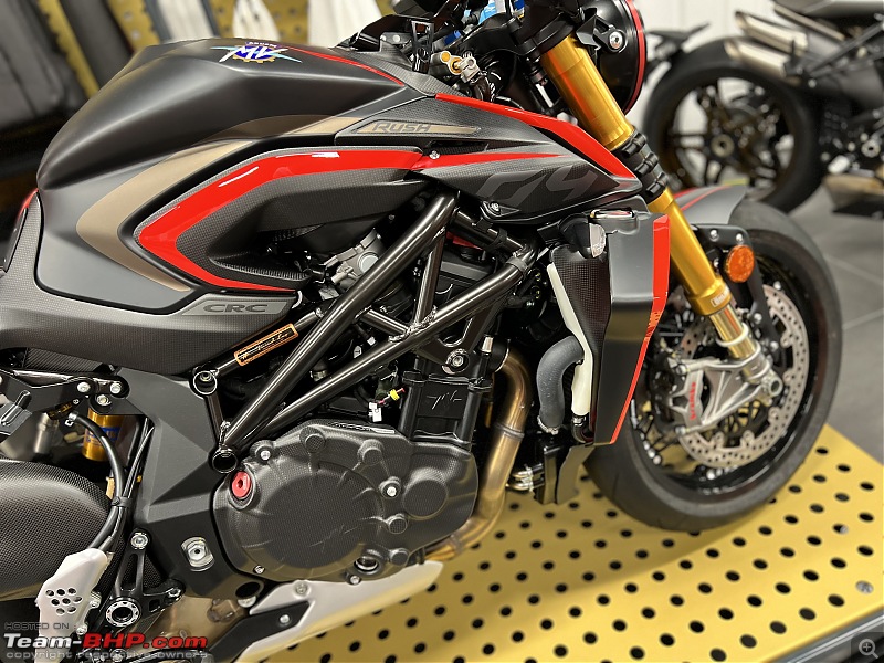 Ducati 848 EVO Corse Review | Story of Bianca-92f1b61f9ef54e01a905c1cbbbd815c8.jpeg