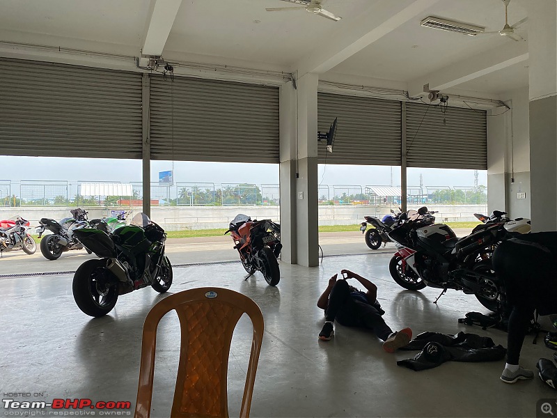 Review: My Yamaha R1 (WGP 50th Anniversary Edition)-img_9921.jpeg