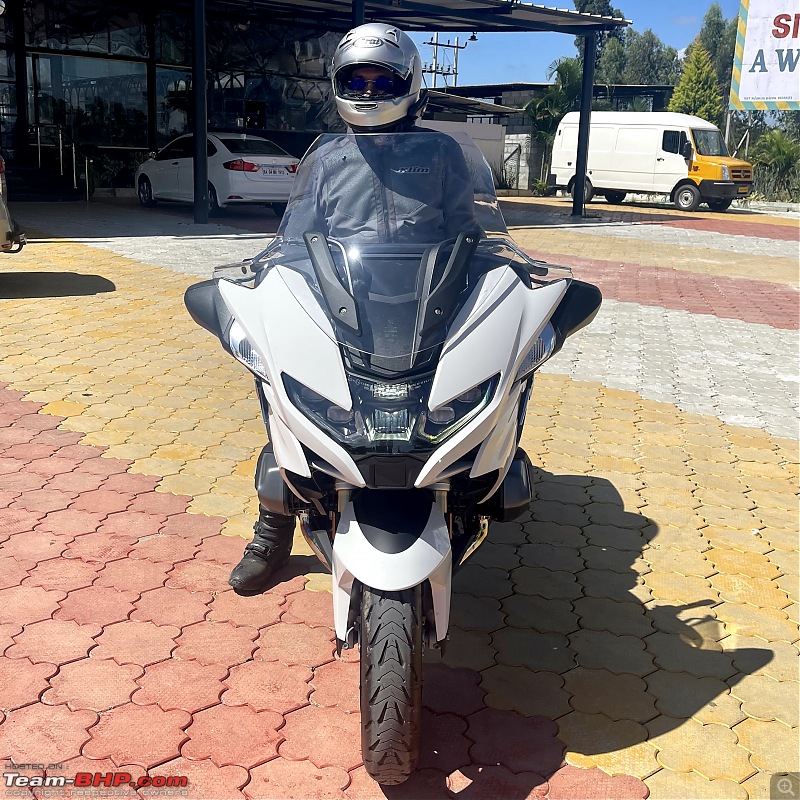 BMW R1250RT Review | The White Travel Tourer-6_so_rt_front_with_rider.jpg