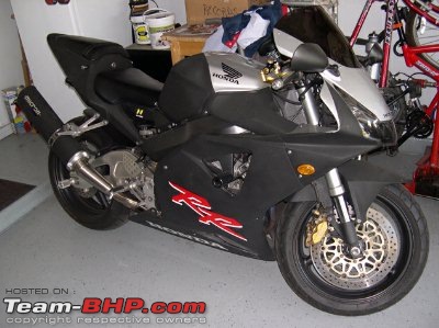 New colour scheme for CBR 954-19100707.jpg