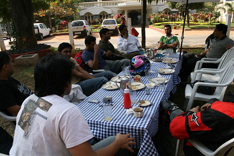 Superbikes, phenomenal rides, great friends and awesome breakfasts-img_0052_2.jpg