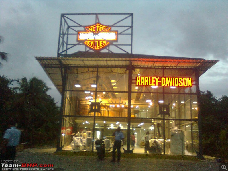 Harley-Davidson showroom @ Vyttila, Kerala!-644641_411611462234068_2031136482_n.jpg