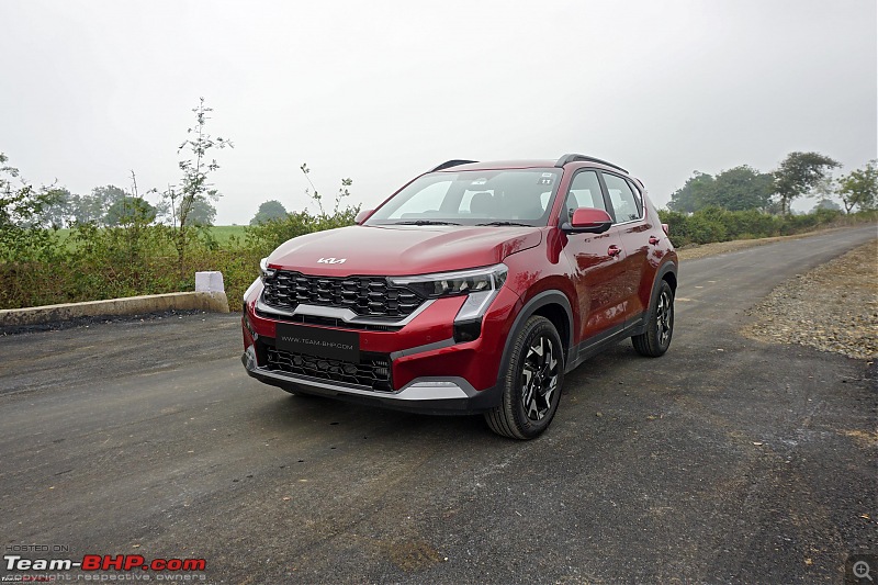 Kia Sonet Facelift vs Tata Nexon vs Hyundai Venue vs Others-2024_kia_sonet_facelift_exterior_01.jpg