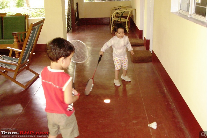 Report : Bangalore Buddy's meet - 27/28 March - Nagarhole-kids-badminton.jpg