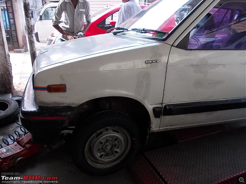 With my 1987 Maruti 800 in the Workshop!-dscn2945.jpg