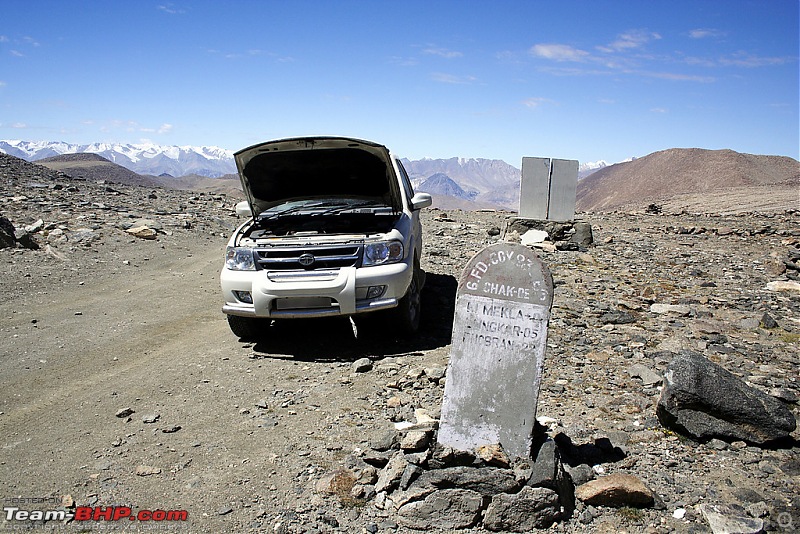 Do we need to keep the hood up to cool the engine after a long drive?-img_0538xl.jpg