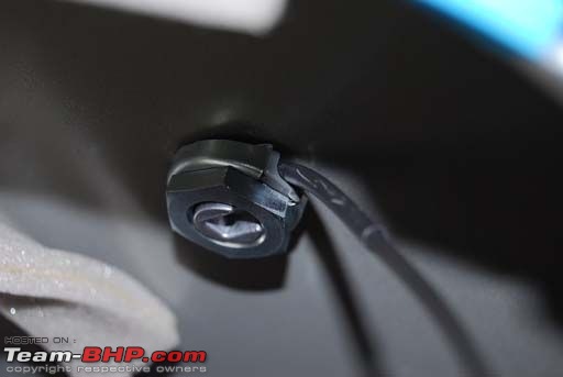 Water Leakage in cars - Causes & solutions-antenna2-.jpg