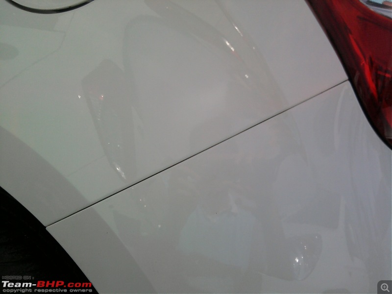 Uneven panel gaps on Hyundai i20. Should I take delivery?-photo0024.jpg