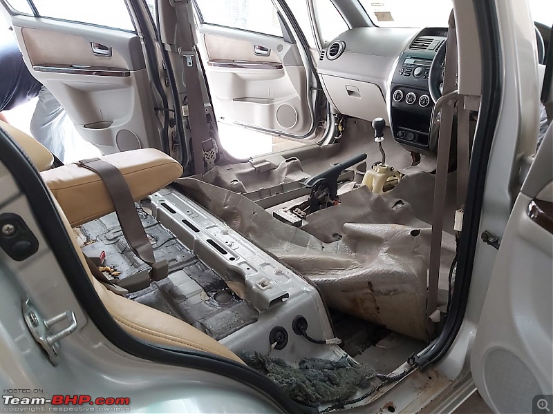 Restoring an SX4 attacked by floods-90860edb622a4a4b9c8501ec3af43dd1.jpg