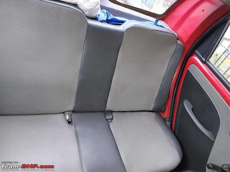 Experiences with a 2011 Tata Nano CX  The James Bond Car-nano_rearseat.jpg