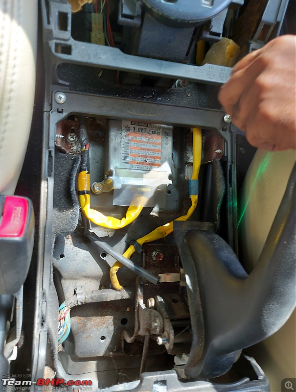 Aircons! Demystifying the car air-conditioning system, Part 2-gv_airbagmodule.jpg