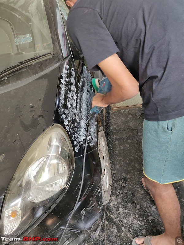 A superb Car cleaning, polishing & detailing guide-during.jpg